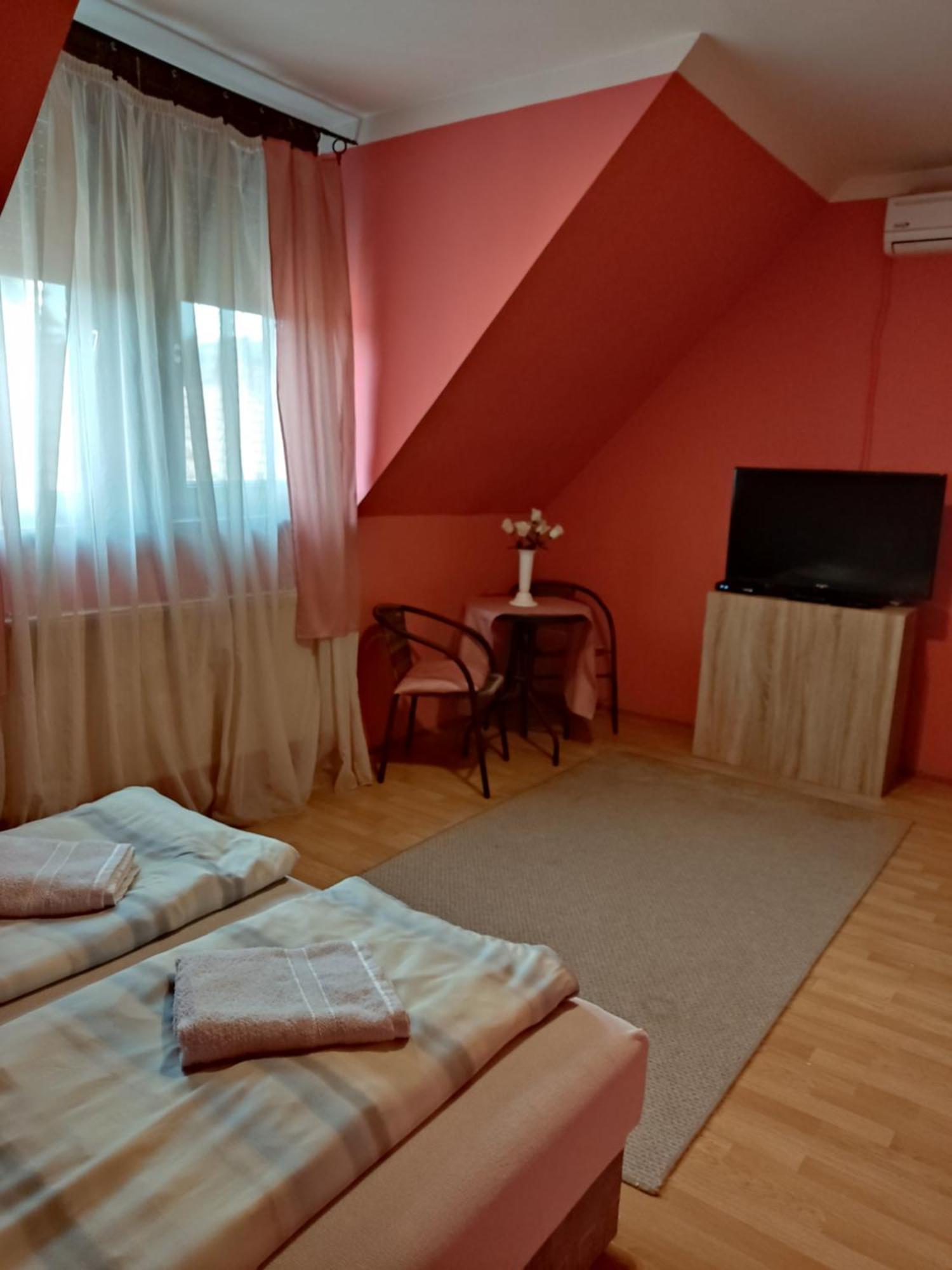 Buebaj Vendeghaz Hotell Eger Rom bilde